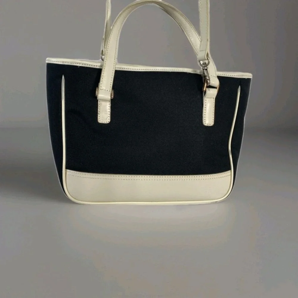 Fossil brand light